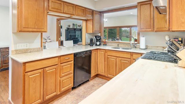 120 Promenade Drive, Aquebogue, NY 11901