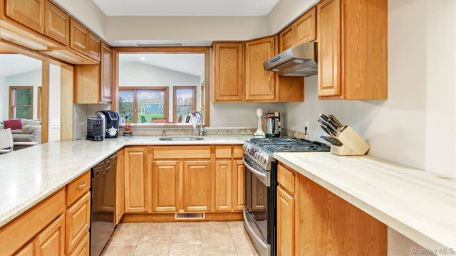 120 Promenade Drive, Aquebogue, NY 11901