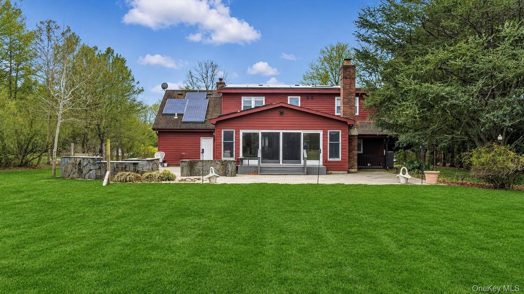 120 Promenade Drive, Aquebogue, NY 11901