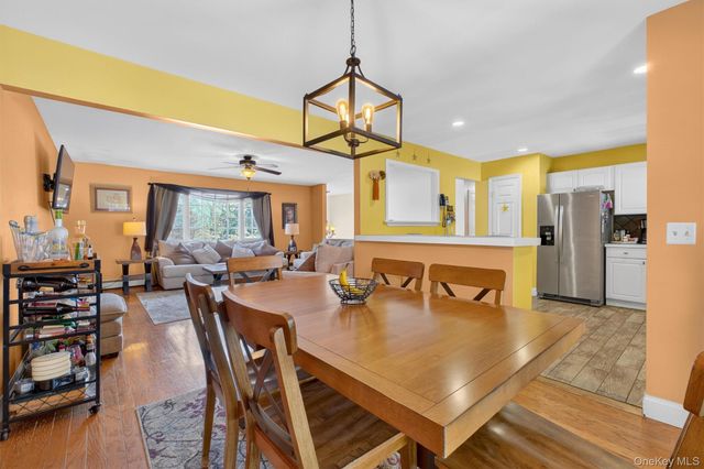 19 Brill Lane, Poughquag, NY 12570