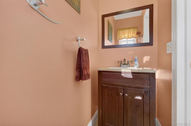 19 Brill Lane, Poughquag, NY 12570