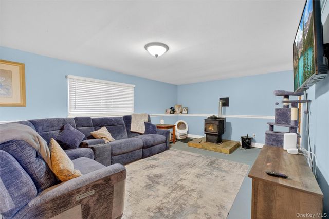 19 Brill Lane, Poughquag, NY 12570