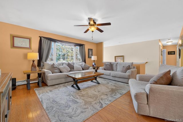 19 Brill Lane, Poughquag, NY 12570