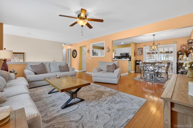 19 Brill Lane, Poughquag, NY 12570