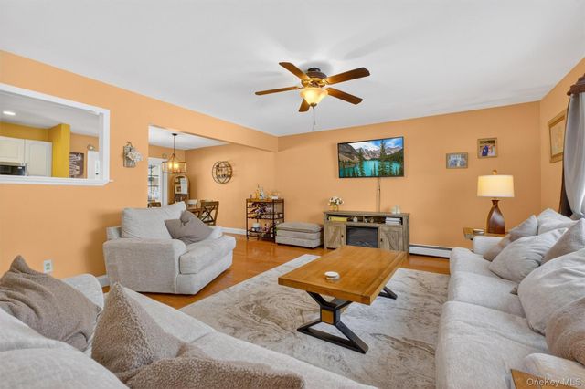 19 Brill Lane, Poughquag, NY 12570