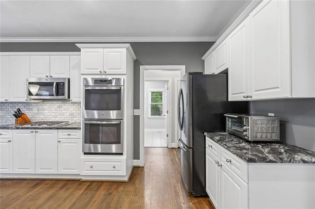 233 Jeffrey Drive, Woodstock, GA 30188