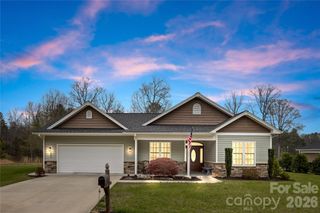 1123 King George Court, Lenoir, NC 28645