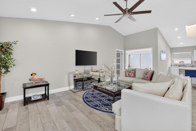 1315 NW 25th Lane, Delray Beach, FL 33445