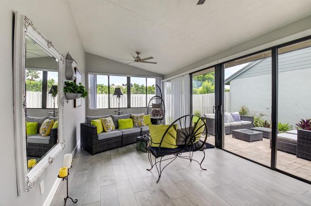 1315 NW 25th Lane, Delray Beach, FL 33445