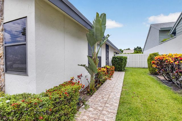 1315 NW 25th Lane, Delray Beach, FL 33445