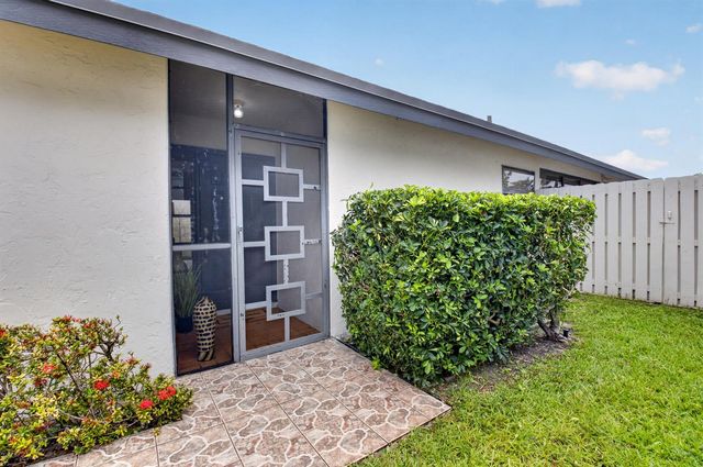 1315 NW 25th Lane, Delray Beach, FL 33445
