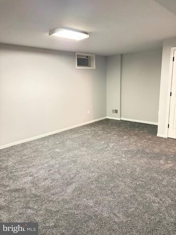 34 PARLIAMENT DR, Mount Holly, NJ 08060