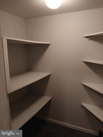 34 PARLIAMENT DR, Mount Holly, NJ 08060