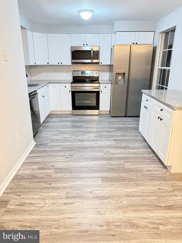 34 PARLIAMENT DR, Mount Holly, NJ 08060