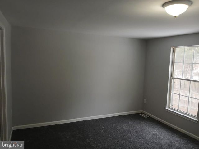 34 PARLIAMENT DR, Mount Holly, NJ 08060