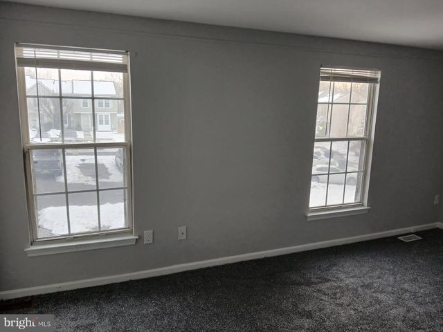 34 PARLIAMENT DR, Mount Holly, NJ 08060