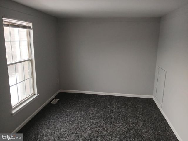 34 PARLIAMENT DR, Mount Holly, NJ 08060