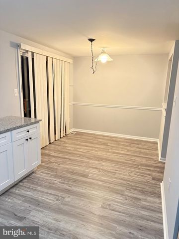 34 PARLIAMENT DR, Mount Holly, NJ 08060