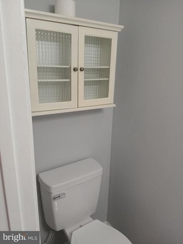 34 PARLIAMENT DR, Mount Holly, NJ 08060