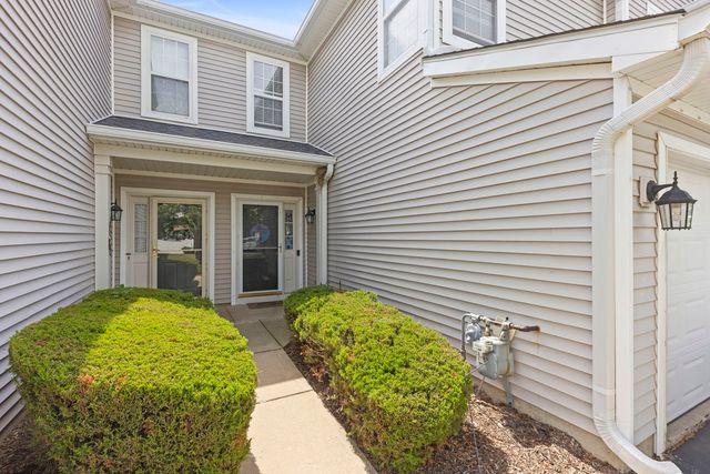 6928 Creekside Drive, Plainfield, IL 60586