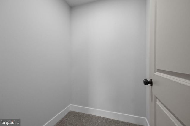 1 MCLEVINS CT, Croydon, PA 19021