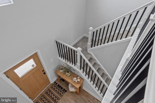 1 MCLEVINS CT, Croydon, PA 19021