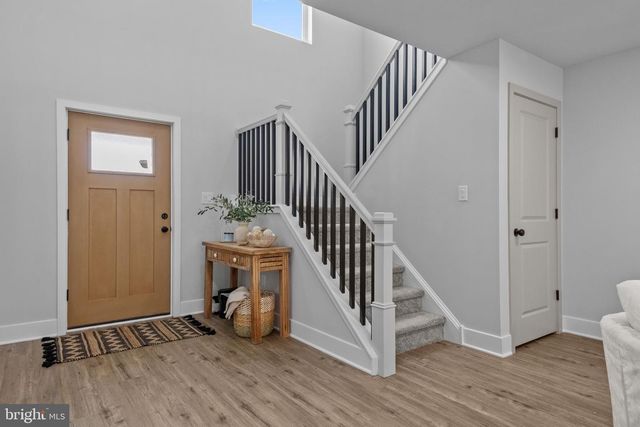 1 MCLEVINS CT, Croydon, PA 19021