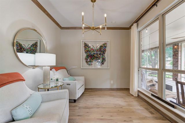 201 Hollowdale Circle, Edmond, OK 73003