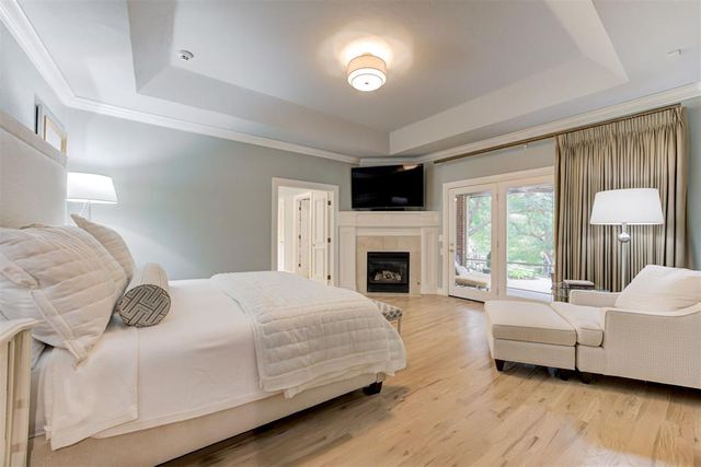 201 Hollowdale Circle, Edmond, OK 73003