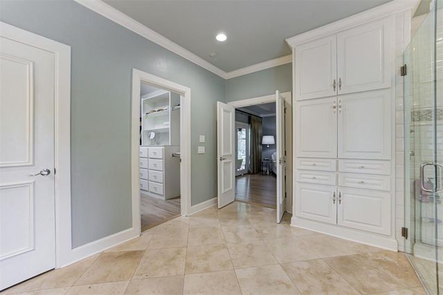 201 Hollowdale Circle, Edmond, OK 73003