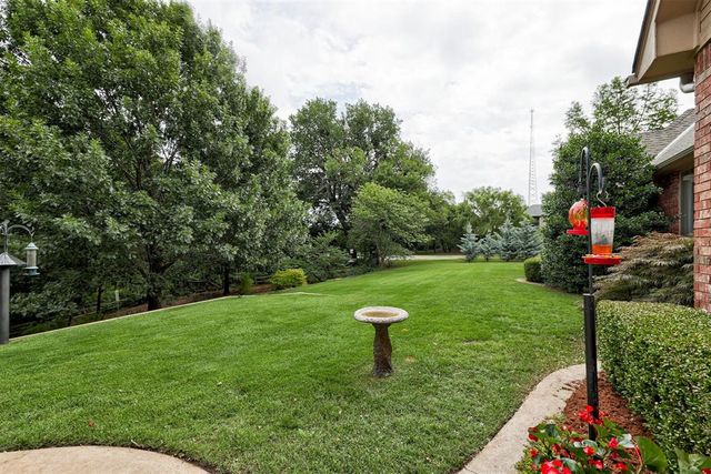 201 Hollowdale Circle, Edmond, OK 73003