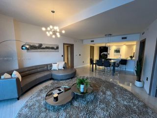 200 Biscayne Boulevard Way 4403, Miami, FL 33131