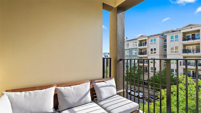 200 4TH AVENUE S 329, St Petersburg, FL 33701