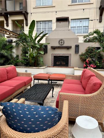 200 4TH AVENUE S 329, St Petersburg, FL 33701