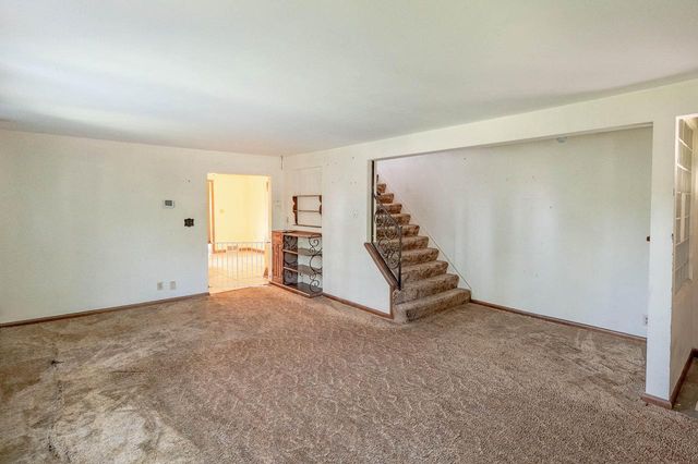 6352 N 104th STREET, Milwaukee, WI 53225