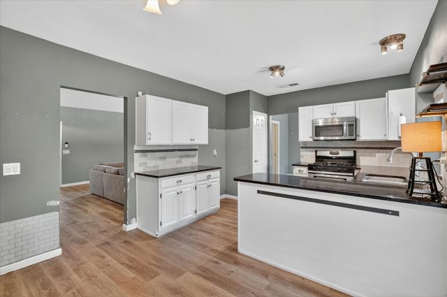 2117 Lavaca Trail, Carrollton, TX 75010