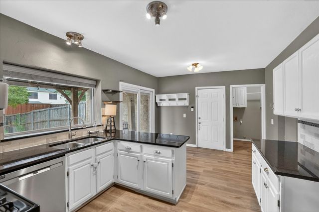 2117 Lavaca Trail, Carrollton, TX 75010