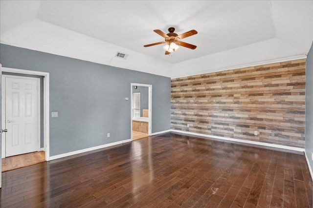 2117 Lavaca Trail, Carrollton, TX 75010