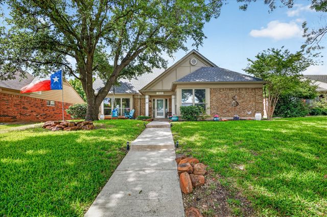 2117 Lavaca Trail, Carrollton, TX 75010