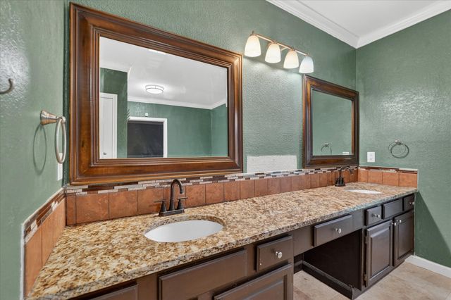 2117 Lavaca Trail, Carrollton, TX 75010