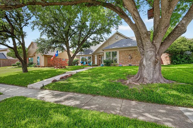 2117 Lavaca Trail, Carrollton, TX 75010