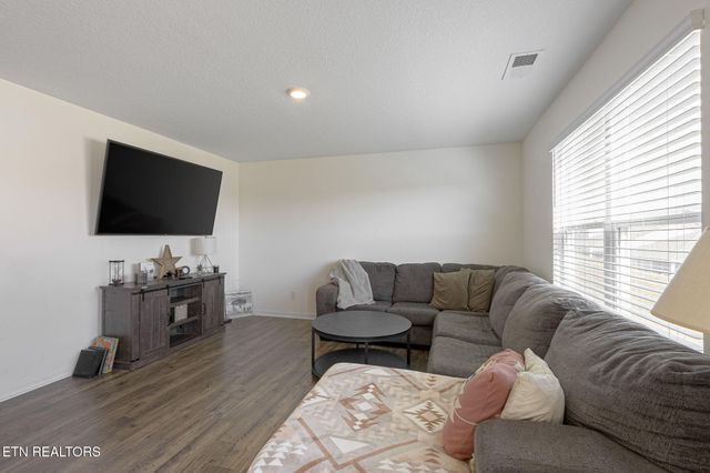 2556 Lucille Ln, Talbott, TN 37877