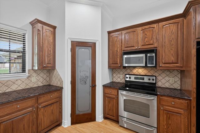110 Heritage Place, Glen Rose, TX 76043