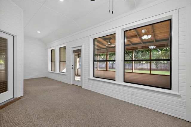 110 Heritage Place, Glen Rose, TX 76043