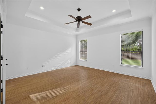 110 Heritage Place, Glen Rose, TX 76043