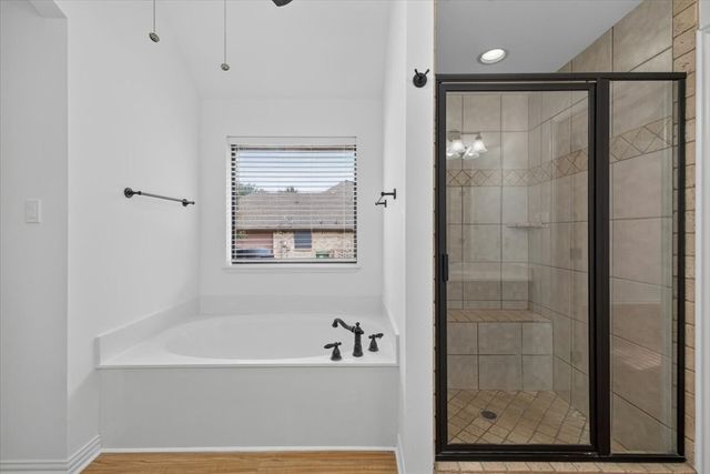 110 Heritage Place, Glen Rose, TX 76043