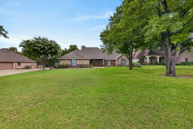 110 Heritage Place, Glen Rose, TX 76043