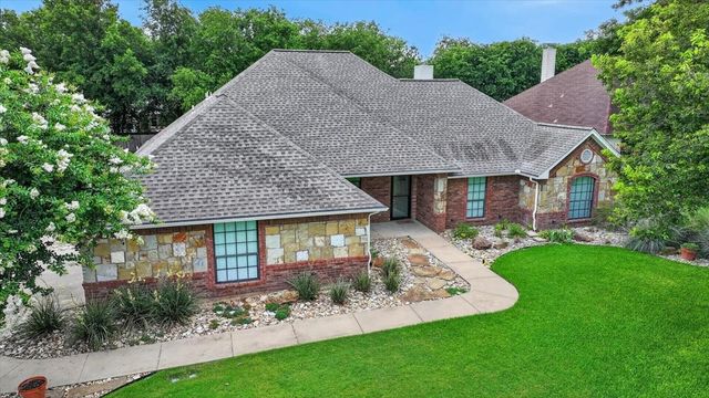 110 Heritage Place, Glen Rose, TX 76043