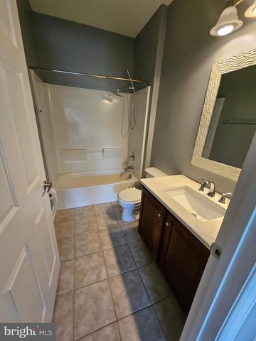 14 MERIDIAN BLVD, Bear, DE 19701