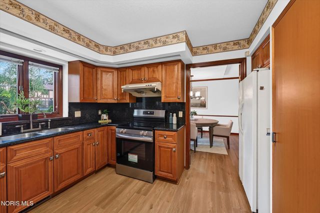 6815 Kristi Lynne Lane, Toledo, OH 43617